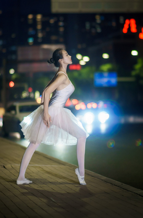 跨界风暴与海外称王，快船碾压广东，武切维奇德甲争冠战主宰赛场