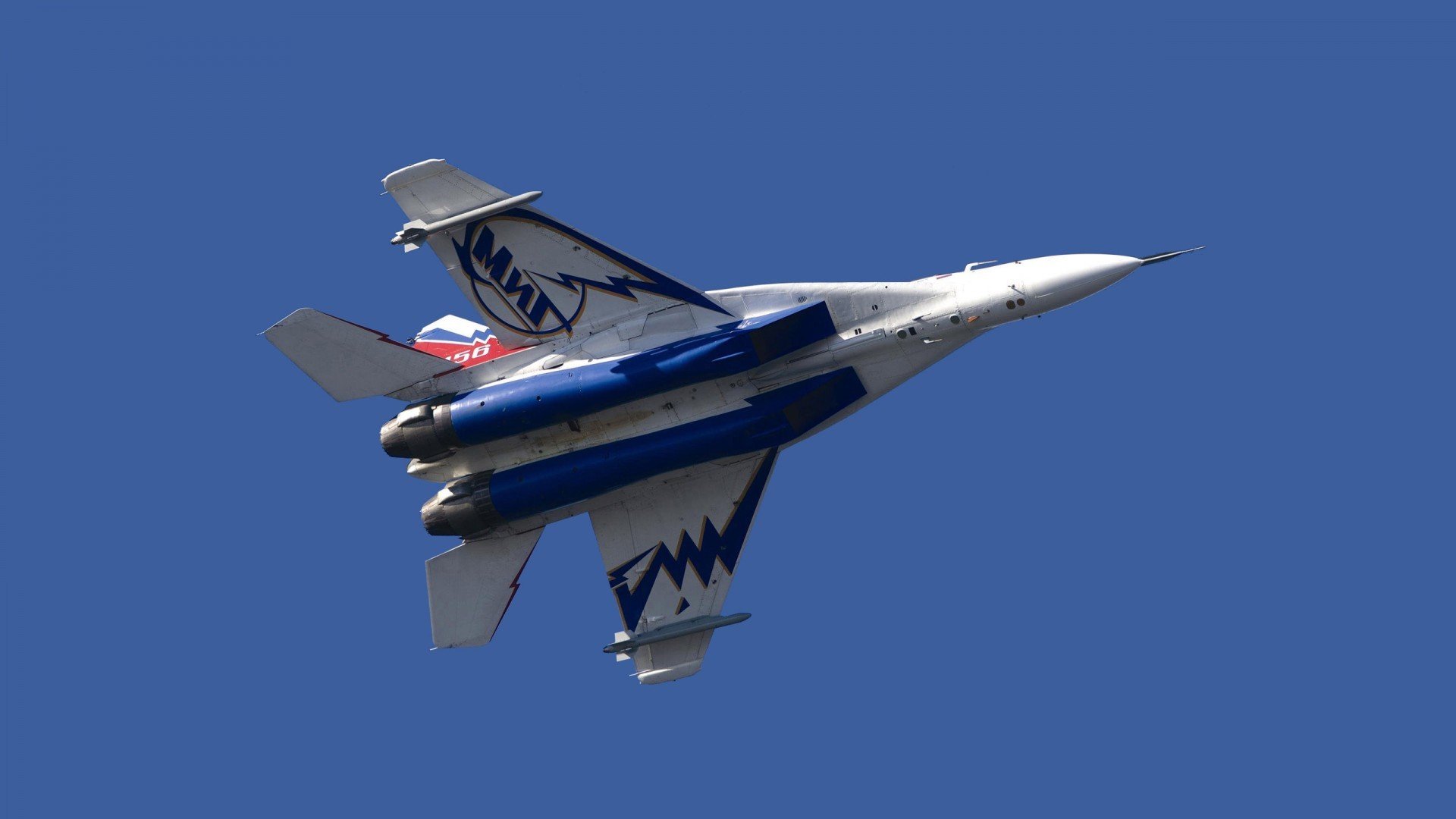 冷门风暴!友谊赛惊现历史性时刻—安哥拉决胜局绝杀多特蒙德,金玟哉关键战显杀手本色