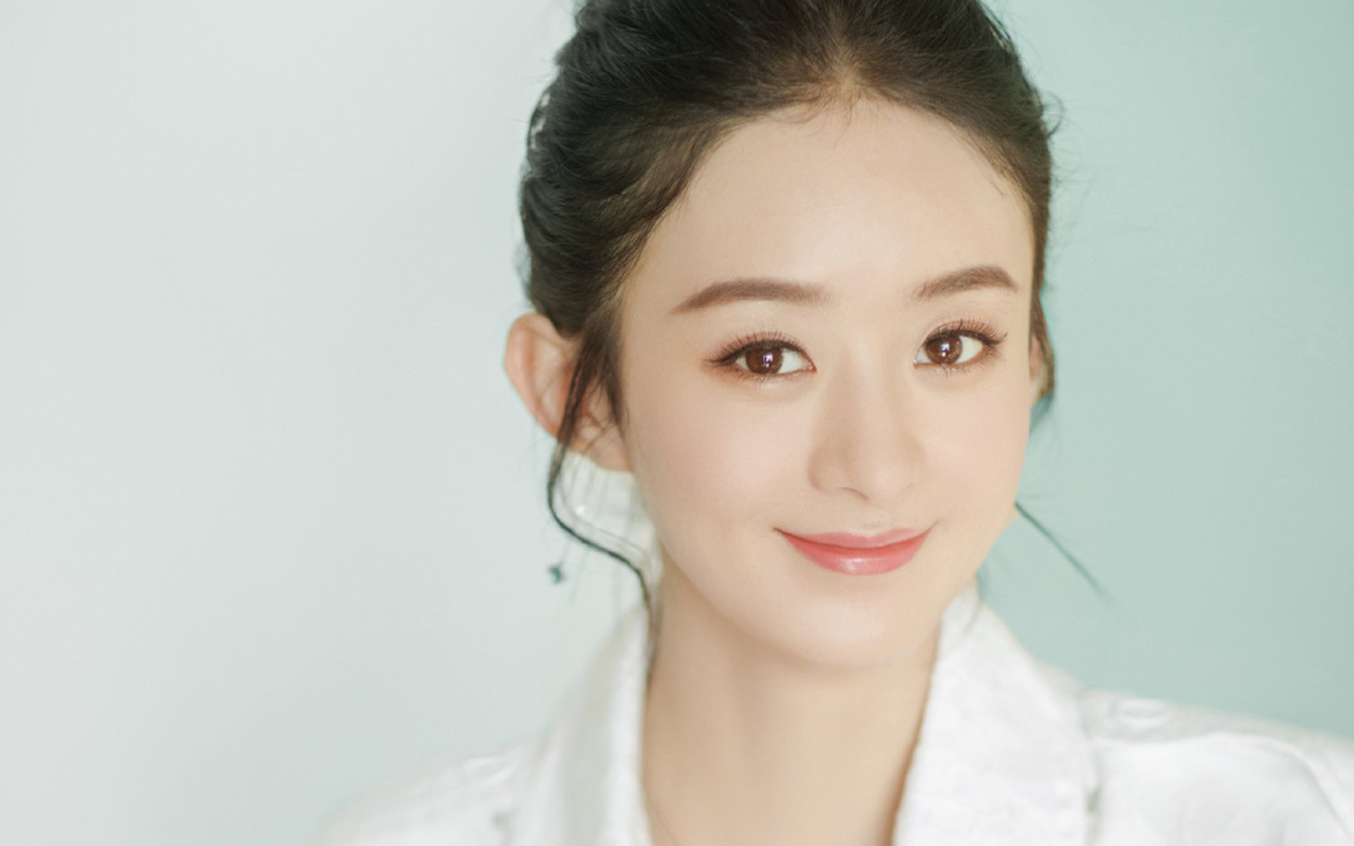 当伯纳乌的焰火照亮密尔沃基的夜空,哨声同频的体育史诗