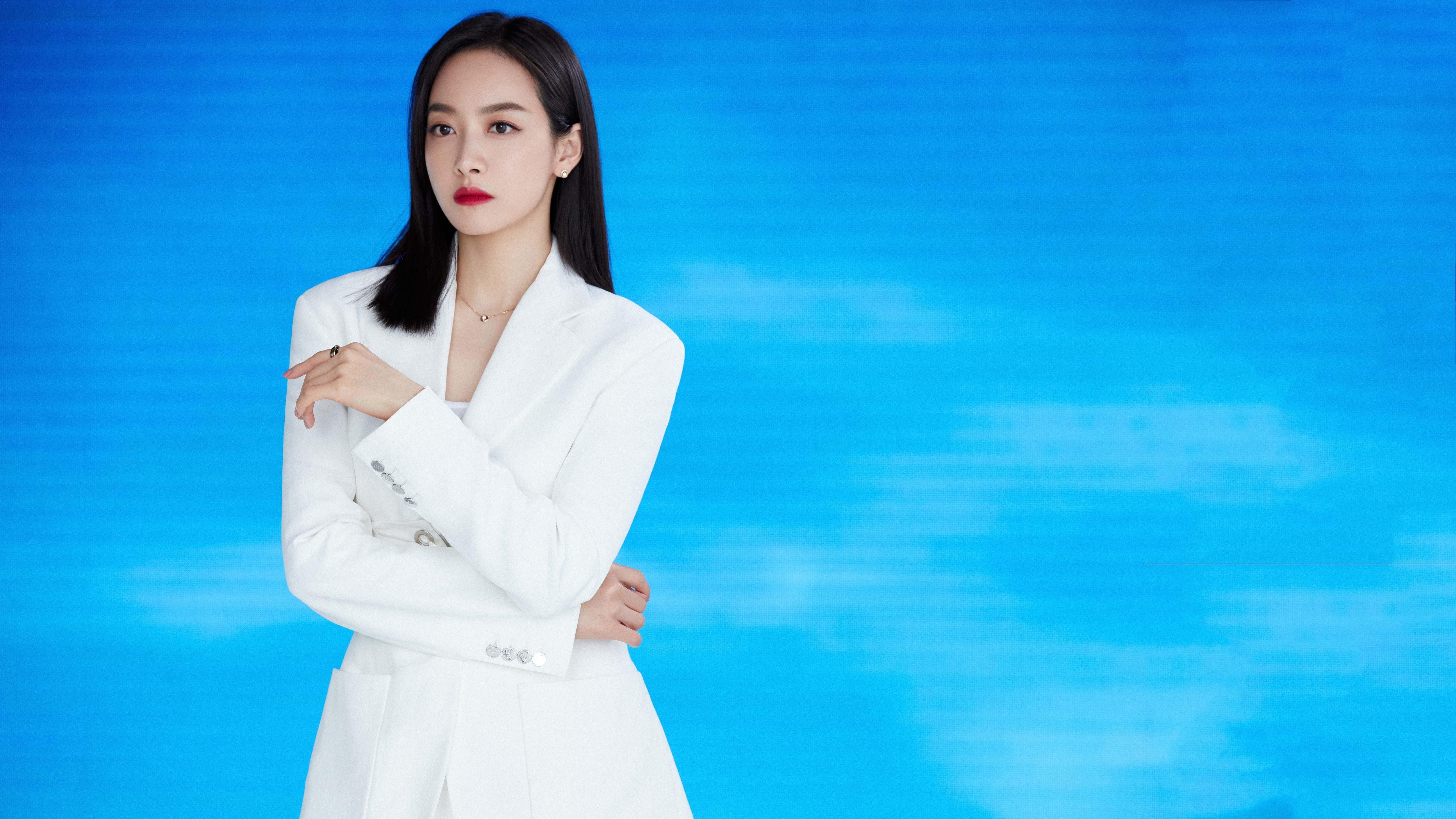 当圣塞巴斯蒂安的蓝白条纹遇见北非的赤红沙漠,C罗—这场唯一性对决的唯一主角