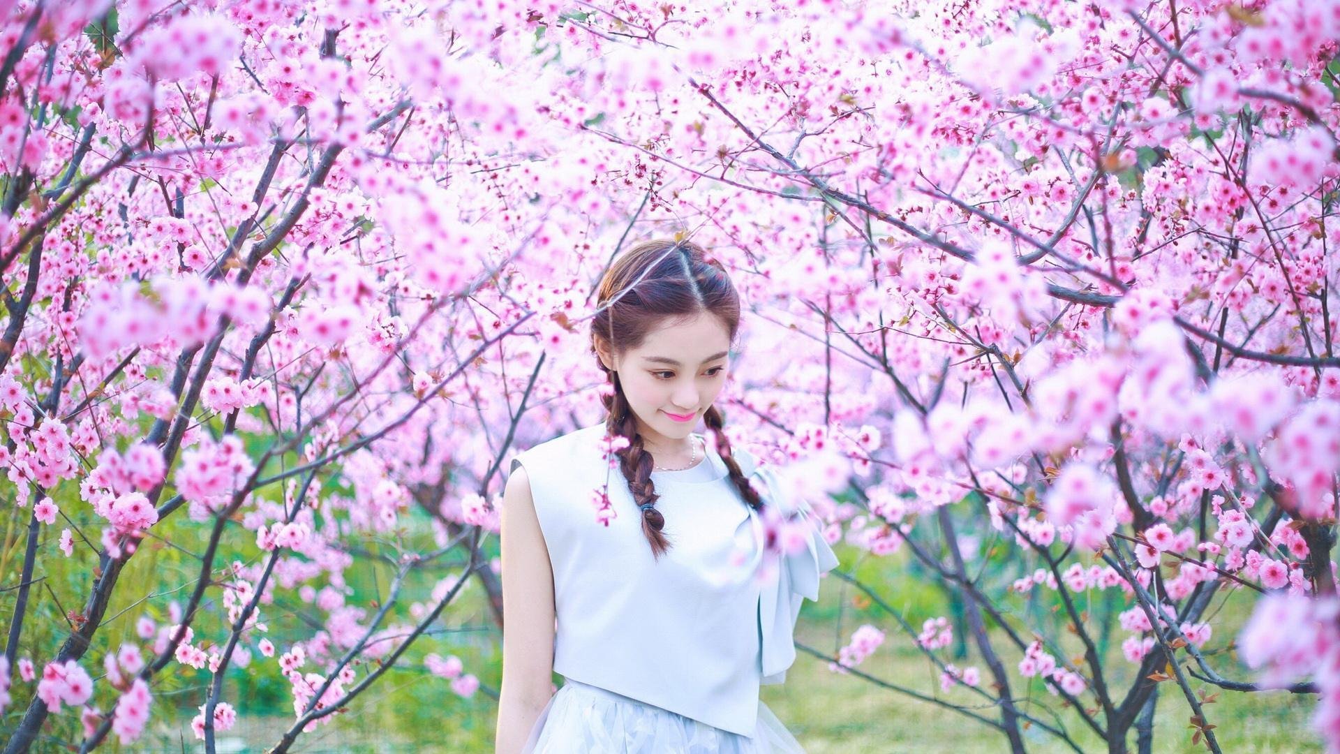 诸神黄昏的裂缝里，一道新光照亮黎明